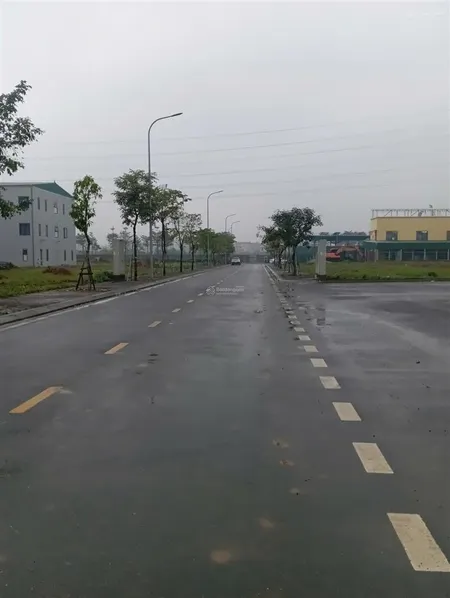 Chúng tôi cần chuyển nhượng lô đất sxkd cụm cn đông la yên nghĩa, hn 360m2, vào tên trực tiếp