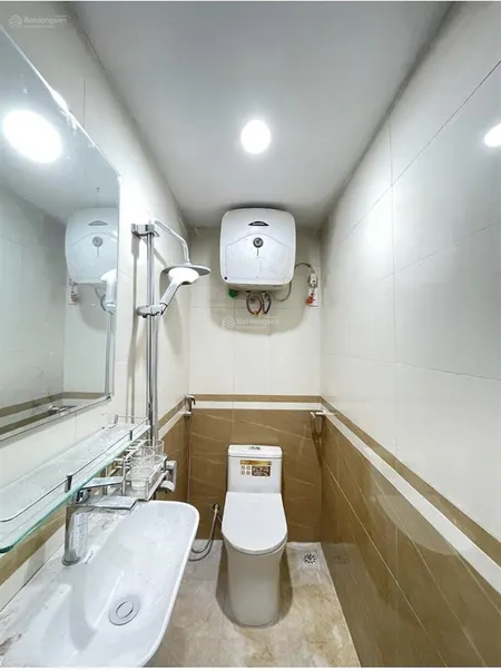 Nhà cực hiếm trung tâm ba đình, tựa lưng vào nhà mặt phố,3 bước ra mặt phố quán thánh