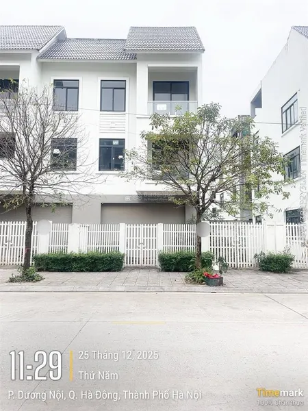 Chính chủ cần bán lk 135m2 khu b mới geleximco trục chính thông vin, sđcc