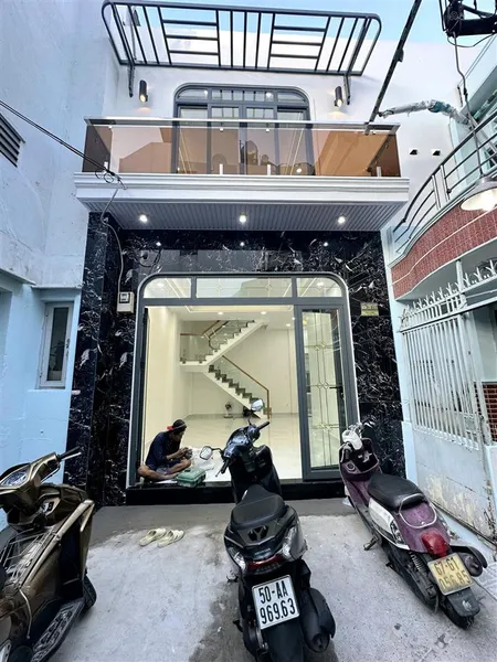 Mua bán nhà quận 4, 2 tầng, 57m2 đất, nhà xây full, 3 phòng và 4 toilet, phường xóm chiếu !