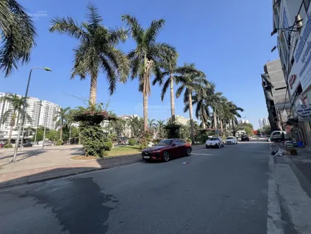 Bán nhà chu huy mân, 55m2 5t 11.4 tỷ. ngõ thông, oto đỗ cửa, dòng tiền 24tr/tháng.