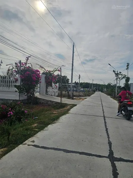 Bán đất giá rẻ nằm trong khu dân cư tân bình, la gi