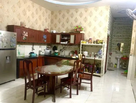 Cực hiếm không có căn thứ 2 so sánh 4 tỷ nhà 2 tầng 100m2 (5x20m) hẻm xe hơi