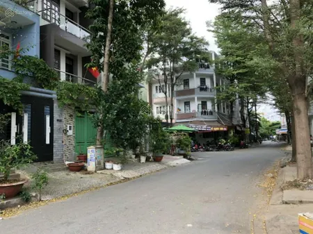 Bán nhà 1 trệt 2 lầu + sân thượng dt 5x20m, công viên bình lợi p. 13. giá 13,5 tỷ tl