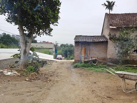 Lô đất nghỉ dưỡng rẻ nhất tản lĩnh, view núi tản viên thoáng đẹp, cách kdl ao vua chỉ vài trăm mét