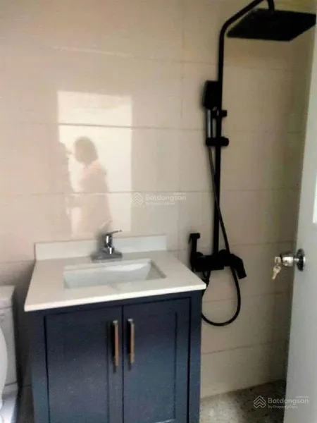 Hiếm căn hộ penhouse nhà tt ngõ 18 ngô quyền ôtô đỗ chân cầu thang, pk, 2pn, 2wc full đồ, nhỉnh 3tỷ