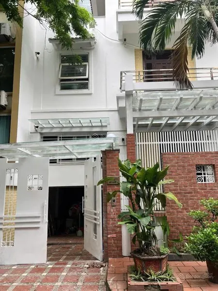 Chủ cần bán nhà đẹp ngã 3 kim mã núi trúc tt ba đình 50m 5 tầng mt5m nội thất xịn gần phố