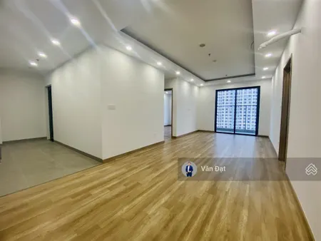 Bán gấp căn 2 ngủ 83m2 view bể bơi đẹp có sổ đỏ