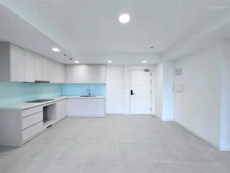 Chuyển nhượng siêu hiếm căn 2pn view lm81 view nội khu sẵn hđ thuê hỗ trợ vay bank