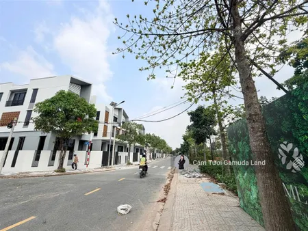 Nhà phố meadow n12.6 dt 235m2 giá 10ty9