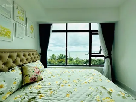 Bán trực diện biển 71m2 giá 4 tỷ 350 toà oc2b. tầng 5 full nội thất. giá tốt nhất thị trường