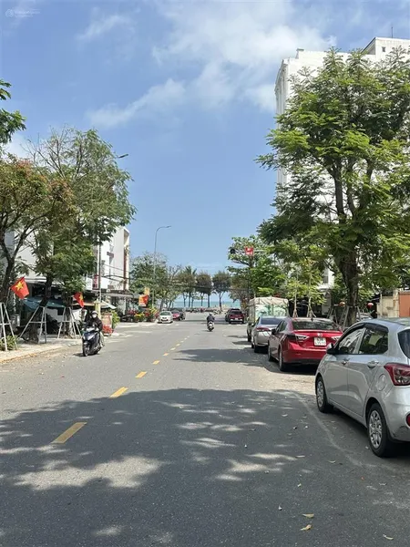 Hàng hiếm ngang 7m nhà mặt tiền đường 10m5 sát biển nguyễn tất thành