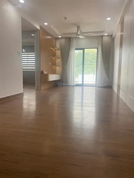 Bán gấp giá tốt căn góc hoàng quân, sẵn sổ đỏ, dt 70m2, 2pn 2wc chỉ với 2.55 tỷ
