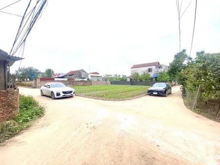 Bán 68,6m2 xã triệu việt vương. sát dt205 chỉ 300m. đường oto tránh. siêu đẹp để đầu tư. chỉ 2,3 tỷ