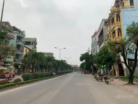 Mảnh đất 215m2, mặt tiền 4.85m có vị đắc địa có 102 tại phố chùa thông sơn lộc thị xã sơn tây