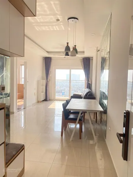 Bán căn hộ moonlight boulevard 2pn 2wc, giá 3 tỷ 650 triệu, 77m2 tặng nội thất, bình tân, hcm