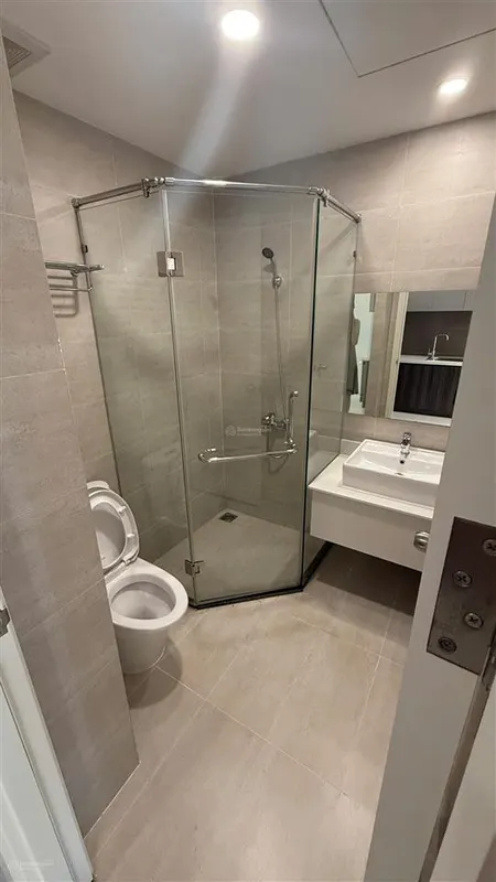 Bán officetel lavida plus quận 7, 37m2, đang thuê 7tr, giá 2.45 tỷ bao sổ thuế phí