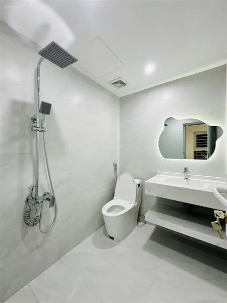 (giá thật) 5,5 tỷ 71m2, 2 phòng ngủ 2 wc, đã có sổ, full nội thất mới, tầng trung view thoáng