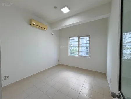 Chính chủ bán căn hộ tại chung cư ehome đông sài gòn 2 nt cơ bản ở luôn