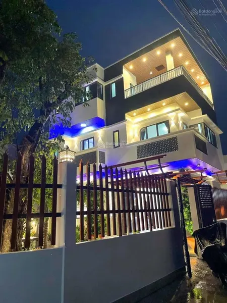 Cần bán gấp biệt thự giá 2,4 tỷ shr , sang tên công chứng ngay trong ngày