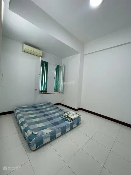 Cần bán gấp căn hộ thuận việt q11 dt62 m2, 2 phòng ngủ , 1wc. 0909 626 ***