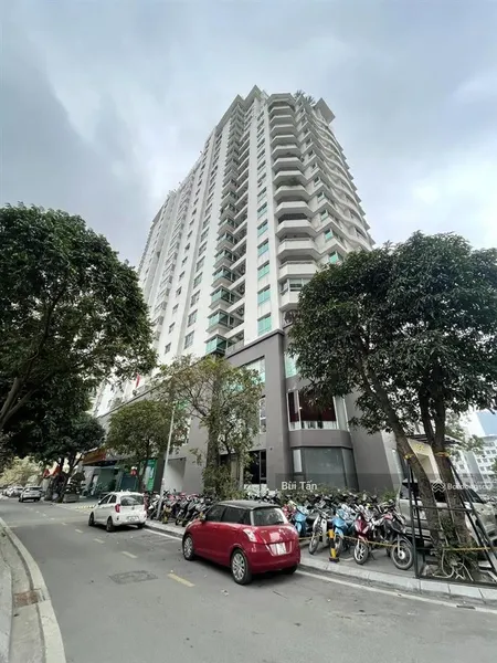 Bán gấp căn hộ chung cư tòa n09b2 đtm dịch vọng, dt 123m2, 3 pn, căn góc, view công viên cầu giấy