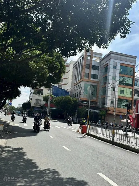 Vị trí đắc địa. nhà 4 tầng ngay ngã 5 thạch lam ,tân phú !