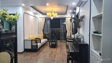 Chính chủ bán căn 2 ngủ 83m2 tại five star tòa g2, ban công nam, nội thất cơ bản, sổ đỏ
