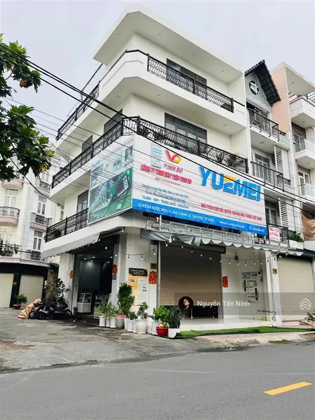 Góc 3 mặt tiền kinh doanh khu độc lập ( ngay trường lê văn tám). (dt 7x12m 4 tầng). giá 15.5 tỷ