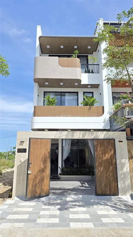 Bán nhà 3 tầng mới xây full nội thất mỹ gia gói 5 gần trung tâm
