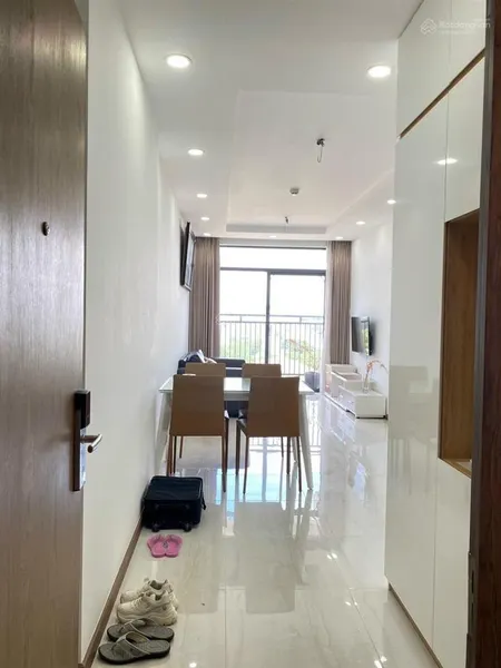 Chính chủ bán căn hlpa view hồ bơi, full nội thất, giá 4.5 tỷ. long 0901 535 ***.