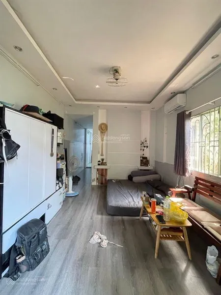 Mua bán nhà quận 4, 70m2 đất, khu dân cư hiện hữu, hẻm thông, có thu nhập sẵ, xóm chiếu !