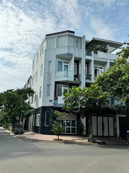 Căn góc 2 mặt tiền đẹp 6x19m bình lợi giá 14,9 tỷ