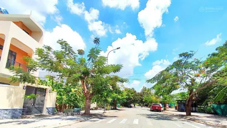 Lô đất cách sông 300m, điện nước âm, khu dân cư văn minh sạch đẹp