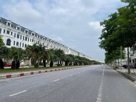 Do nhu cầu không sử dụng muốn bán căn nhà mặt đại lộ kỳ đồng, thành phố thái bình