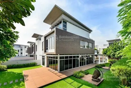 Rổ hàng riviera cove hơn 10 căn bán lại sam