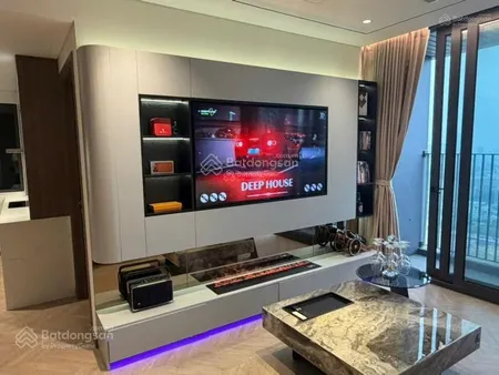 Mới ra bán gấp 3 ngủ đã sửa đẹp 98m2 8.2 tỷ 0978 025 ***