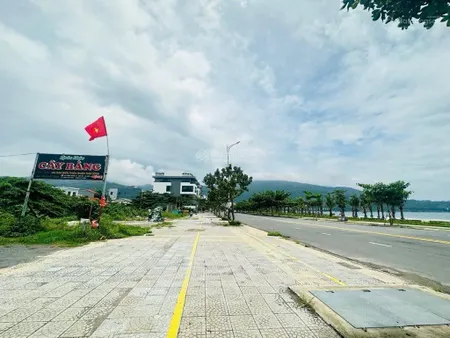 Bán nhà mặt tiền c4 lô gốc hoàng sa, 176m2, mt 26m nở hậu giá 20,8tỷ vị trí đẹp, view biển, p