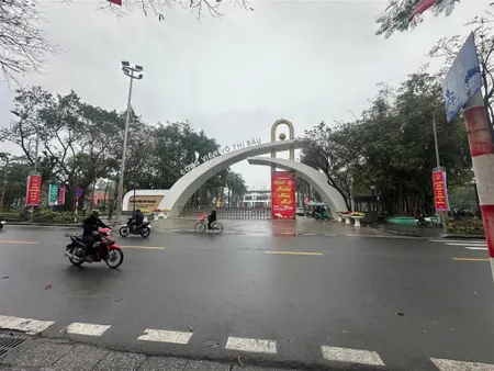 Bán đất tặng nhà lô góc oto đỗ cửa trung tâm hai bà trưng
