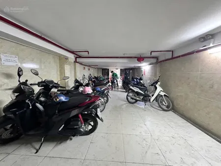 Căn hộ dịch vụ mễ trì thang máy ô tô lùi cửa 34 căn hộ dòng tiền 120tr/tháng