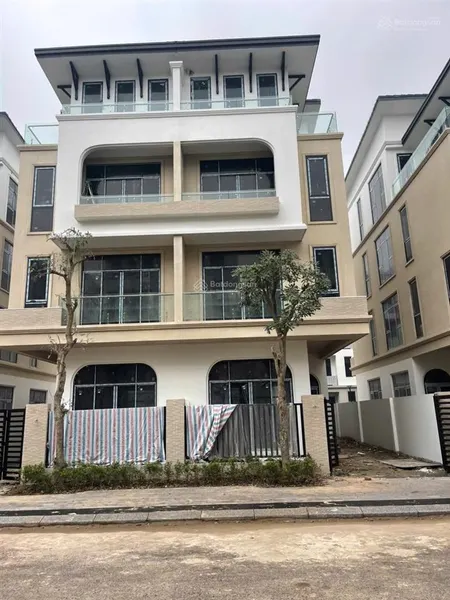 Hàng cực hot! bán gấp lô biệt thự dt 160m2. mt 8m. xây 4t. nhà 2 mặt đường. 0986 459 ***