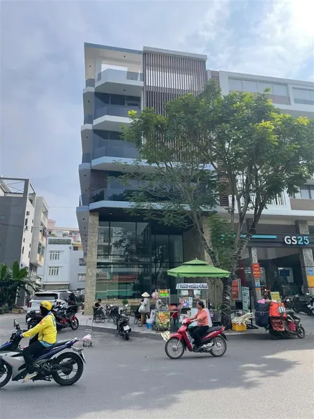 Tòa nhà mặt tiền calmette, p. nguyễn thái bình q1 dt 8.1x20 6 tầng thang máy hđt 378tr/th 130 tỷ