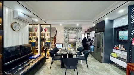 Hoa hậu phúc đồng 6 tầng thang máy gara ô tô 2 thoáng trước sau full nội thất xịn