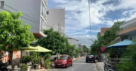 Sốc bán đất tặng nhà 3 tầng mặt tiền mỹ khê 7 hướng đông