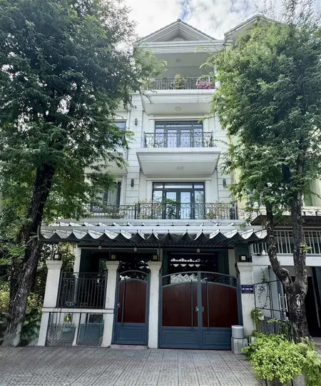 Biệt thự kdc sadeco ven sông tân phong, dt7x18m, 126m2, 527m2 sàn, 6t, 7p, 9wc, 33tỷ