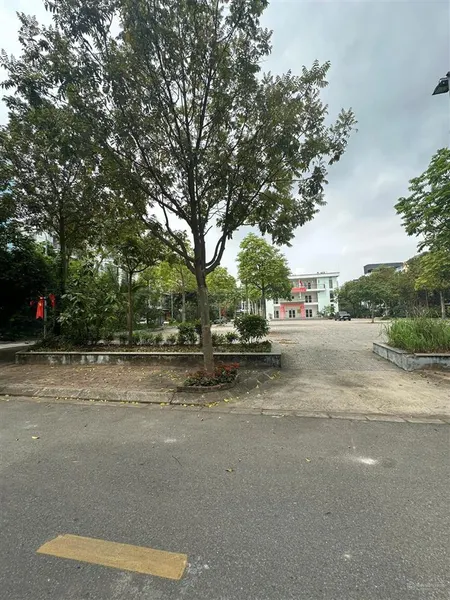 Siêu phẩm tđc giang biên view vườn hoa, ô tô tránh, 58m², mt 5m 16 tỷ