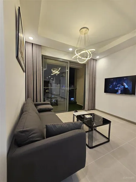 Bán căn hộ 2 phòng ngủ 2 wc the gold view q4 nội thất cơ bản giá 5 tỷ view nội khu 0902 610 ***