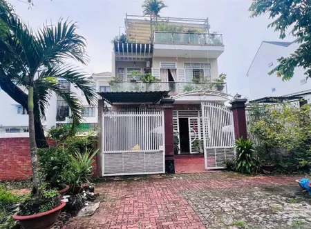 Bán biệt thự 2 lầu nam long 1 cái răng cần thơ diện tích 10x21m hoàn công 5 pn giá 11.5 tỷ