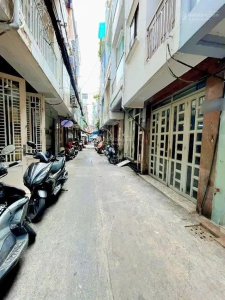 Hiếm bán nhà khu 20 thước q4 giá chỉ 4,199 tỷ