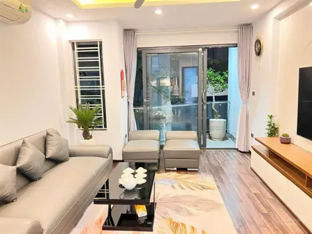 Siêu phẩm cát linh, ô tô đỗ, ngõ thông kinh doanh, nhà dân xây mới, lô góc, full đồ, 42m*5t